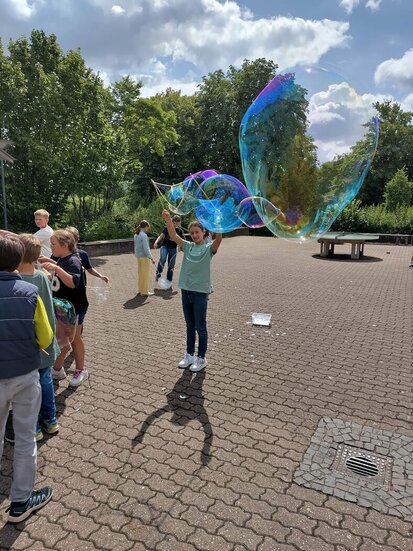 2025_08_31_7_Seifenblasen